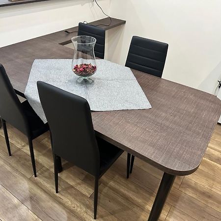 Newly Renovated 2 Rooms Apartment Downtown Nitra Exterior foto